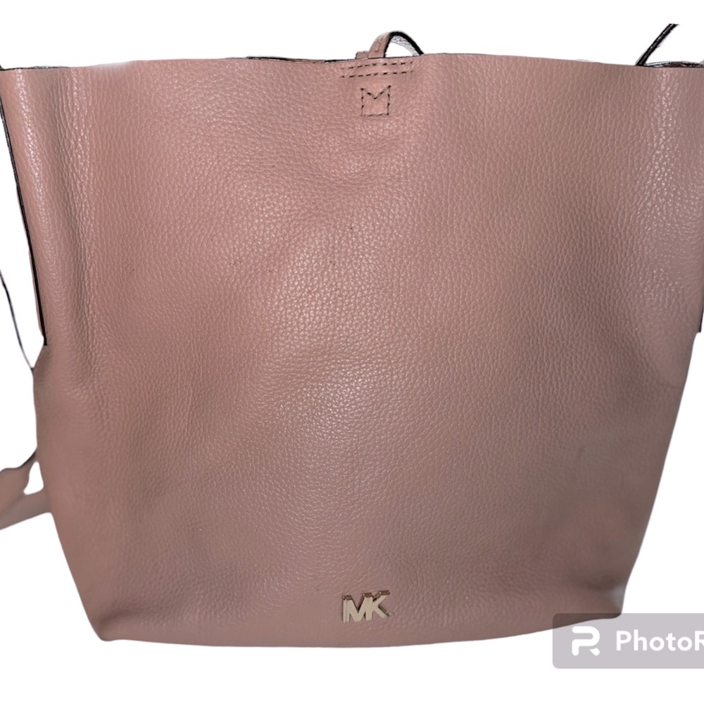 MICHAEL KORS Junie Large Pebbled Leather Messenger Bag Pink